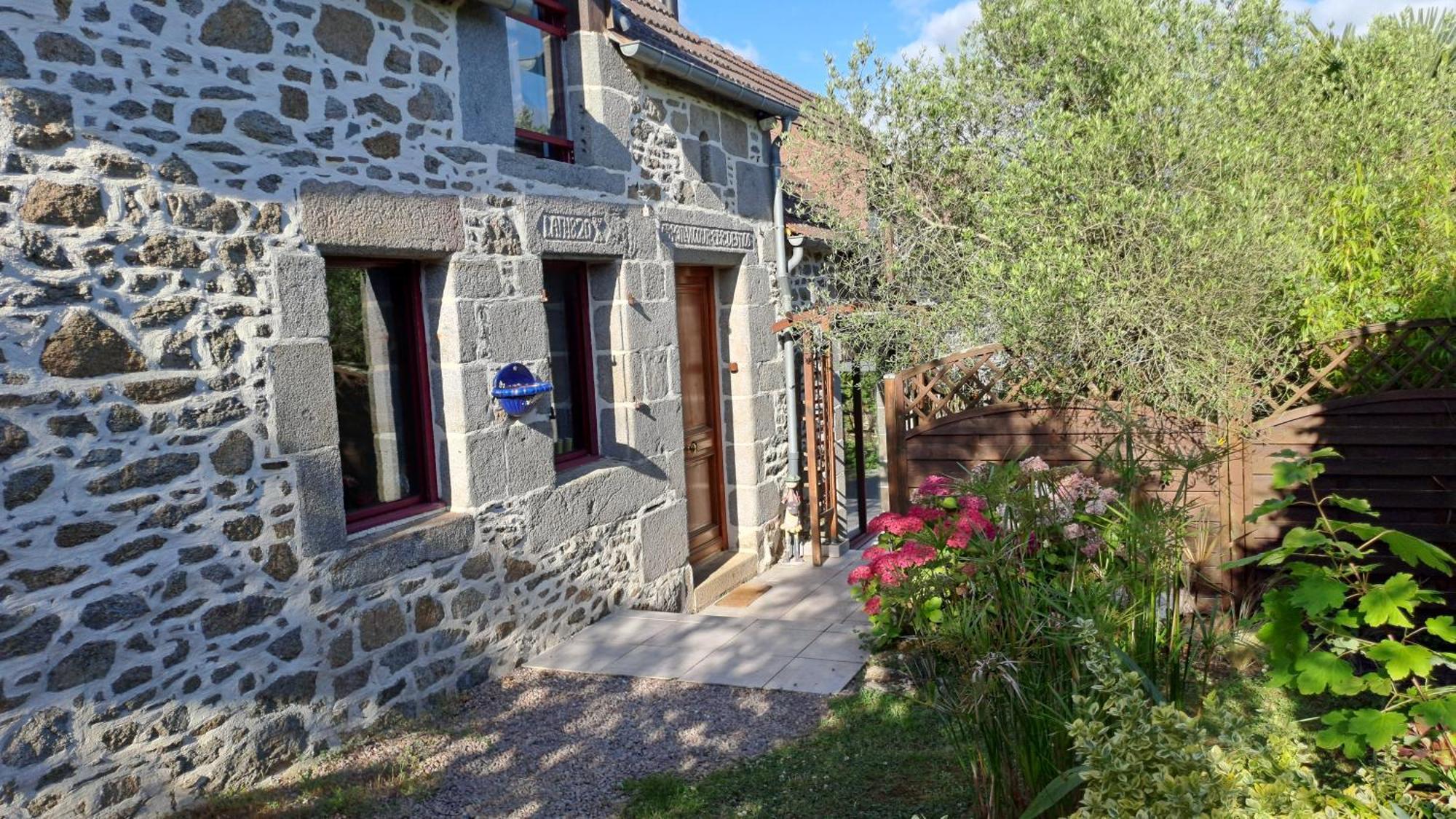 Le Cottage De Lily Bonnemain Екстер'єр фото